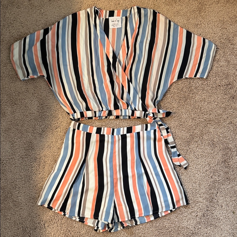 Two Piece Set - Cropped Top & Short